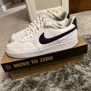 NIKE Court Vision Low 10.5 With Box. Read